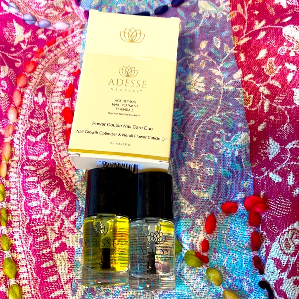 Adesse Age defying nail treatment nail care duo
